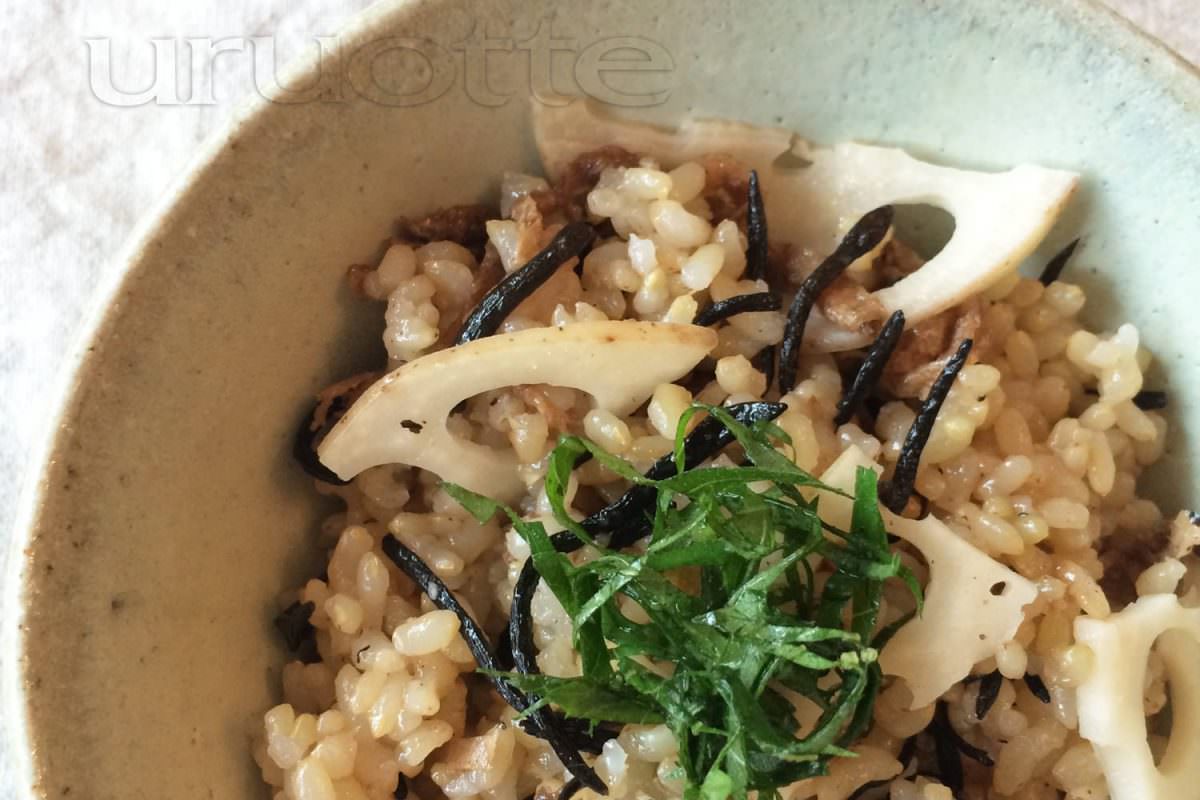 【美髪レシピ】海藻のミネラルをれんこんで全身にめぐらせる「玄米ひじきご飯」