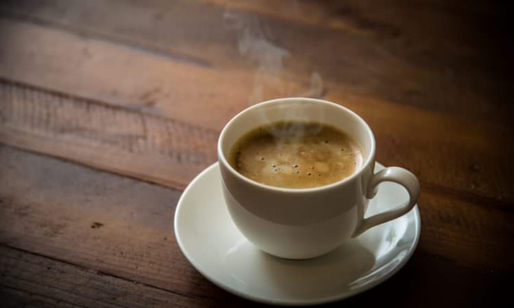 コーヒーや緑茶は本当に体を冷やす? ~美髪のための養生のすすめ⑪~