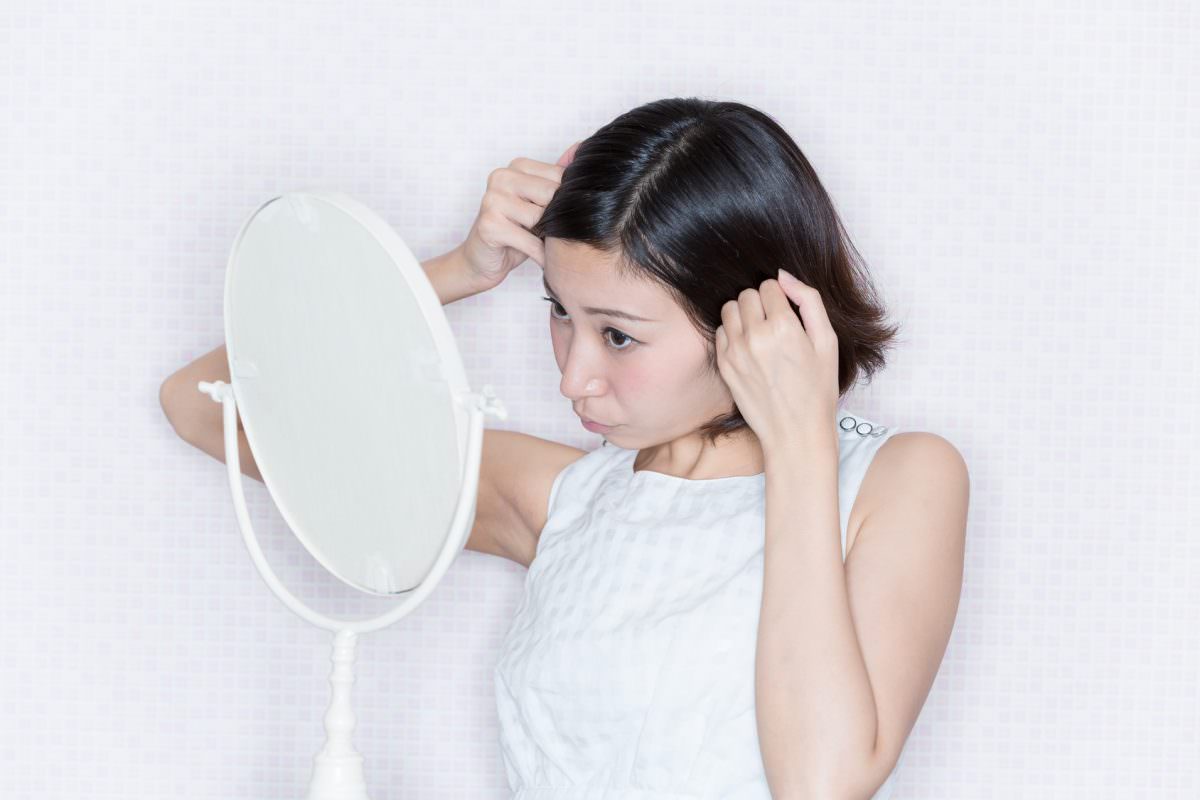 原因はなに? 20代、30代の女性にも増えている、抜け毛の悩み