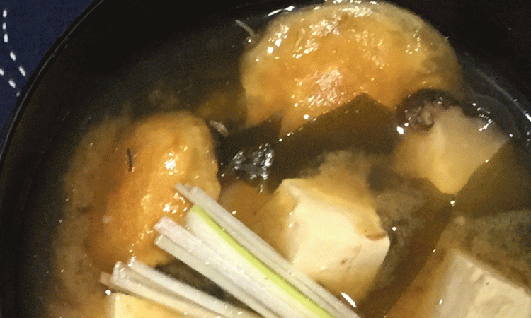 【美髪レシピ】酵素をとりいれ、抗体を強める!花粉症にも「なめこのお味噌汁」